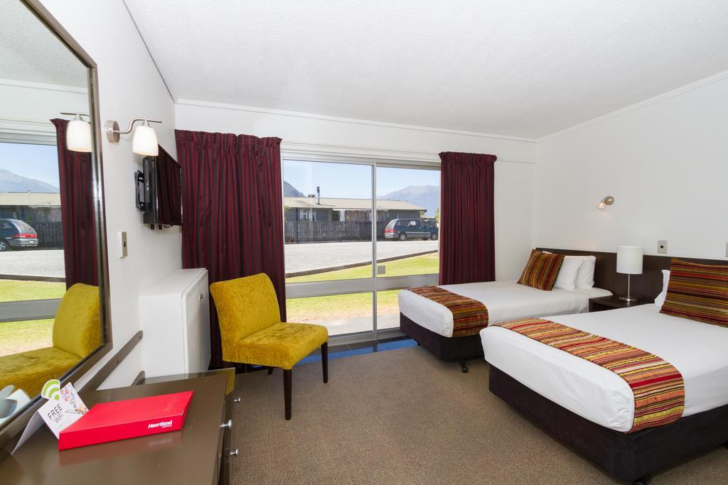 Heartland Hotel האסט מראה חיצוני תמונה