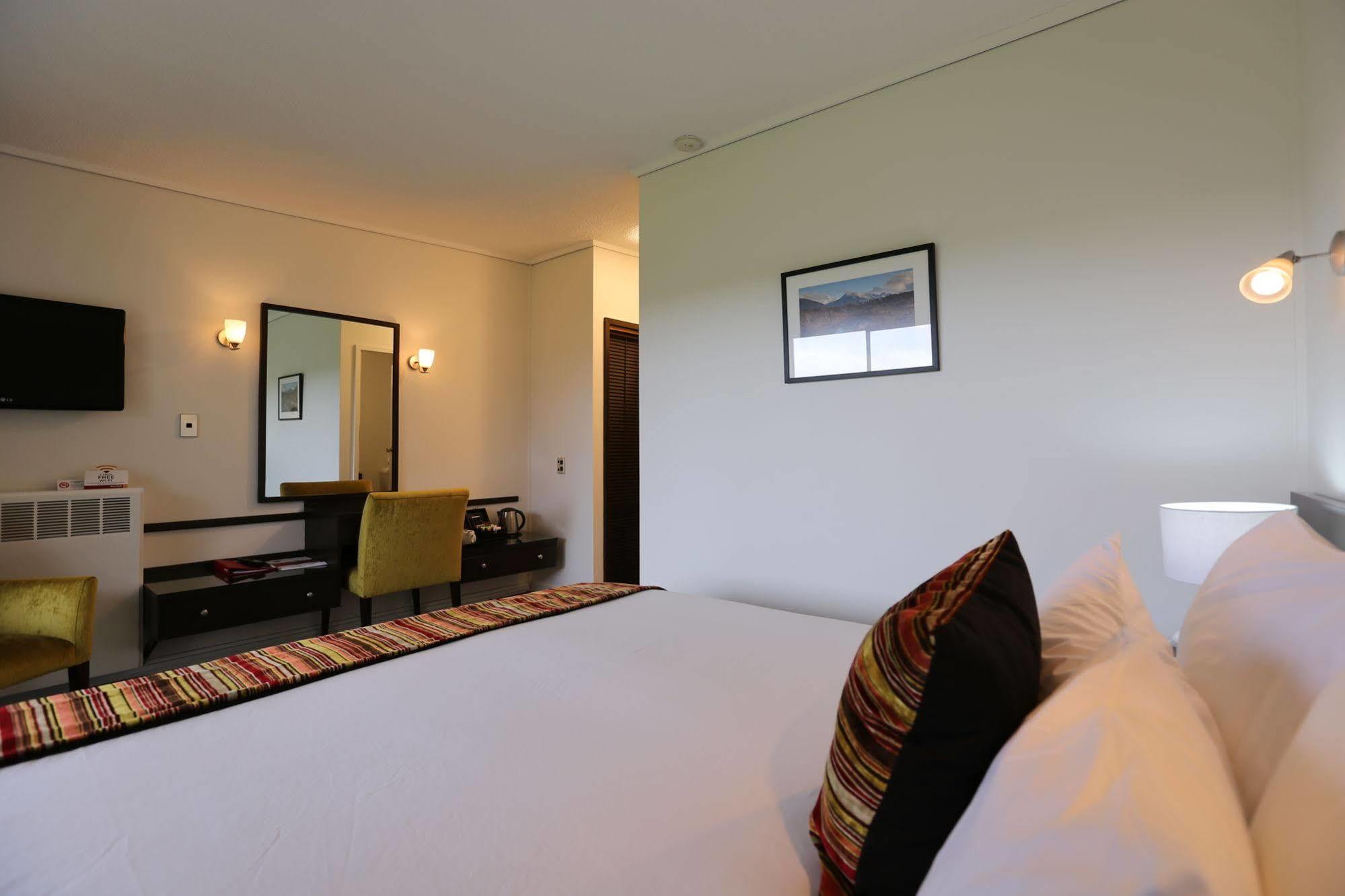 Heartland Hotel האסט מראה חיצוני תמונה